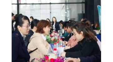 猎才行动：腾博官网亮相2018年春季全区人才交流大会