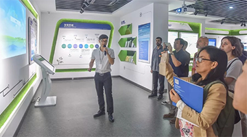 服务“一带一起”｜东盟科技园培训班的多国学员莅临腾博官网考察