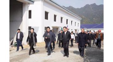 湘西自治州州委经济事情现场推进会考察团考察湖南腾博官网永顺、古丈项目