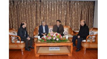 南宁市委常委、组织部部长谭向光慰问公司总司理宋海农博士