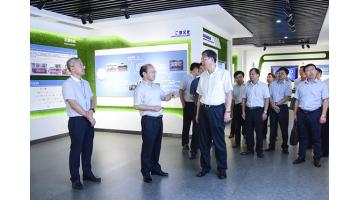 广西壮族自治区政府副主席费志荣莅临腾博官网调研