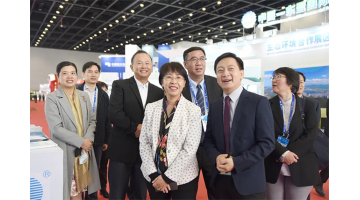 生态情形部对外相助与交流中心周国梅书记莅临中国-东友邦际环保展腾博官网展位巡视