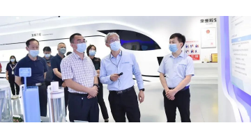 自治区科技厅副厅长李克纯到腾博官网调研